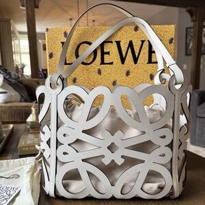 Loewe Small Anagram Cut Out Soft White Leather Tote handbag EUC with box